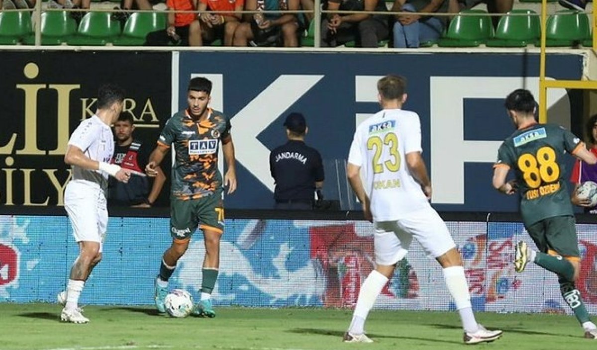 MHK, Süper Lig de yaşanan pozisyonların değerlendirmesini yaptı #5