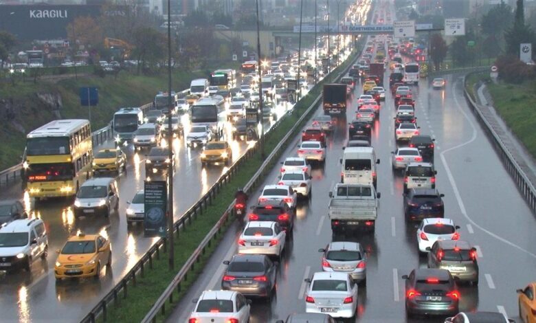 Herkesi ilgilendiriyor, Resmi Gazete’de yayımlandı: Trafik kuralları değişti! Trafikte yeni dönem, işte yeni kurallar