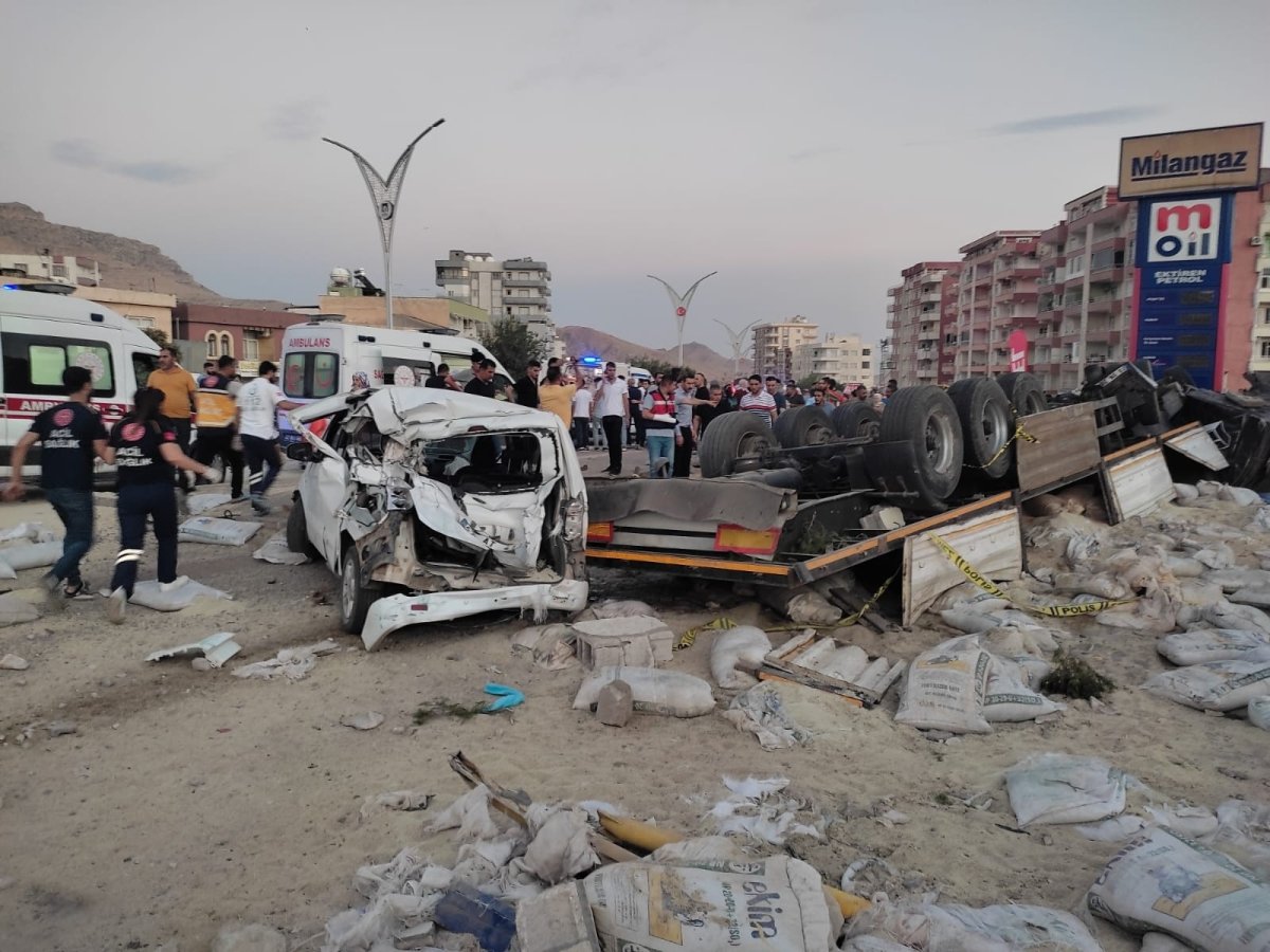 Mardin de katliam gibi kaza: 16 ölü, 29 yaralı #1