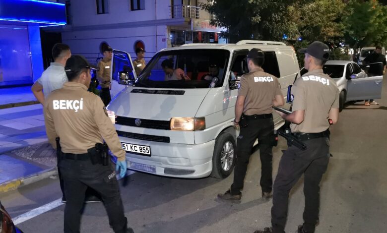 Aksaray'da çakarlı araç kullanan şahıs: Ben vatan haini miyim