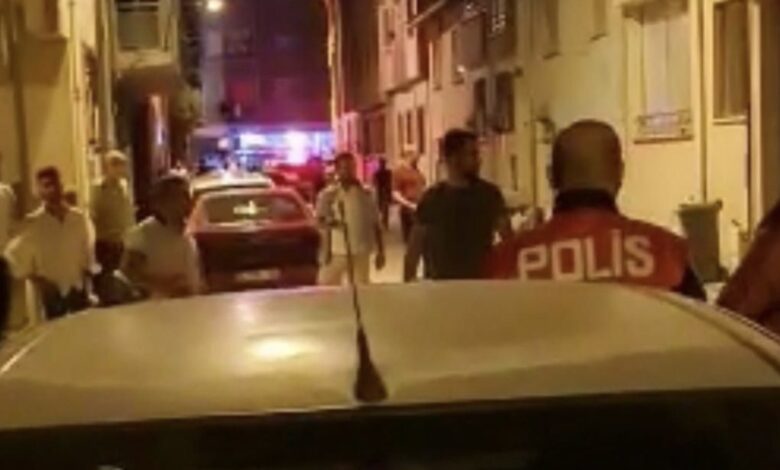 Bursa'da damat eğlencesini abartan 50 kişi, kendilerini uyaran polise saldırdı