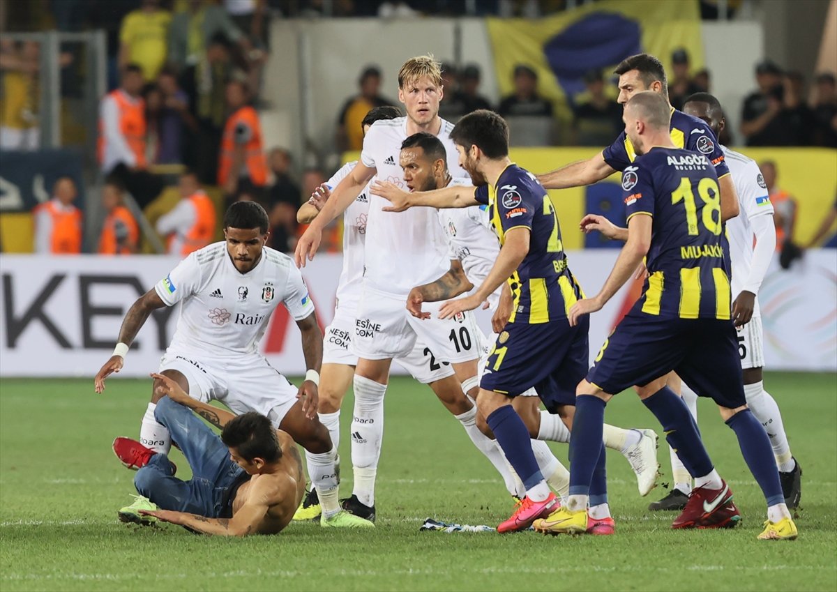 Ankaragücü - Beşiktaş maçındaki olayların görüntüleri #2