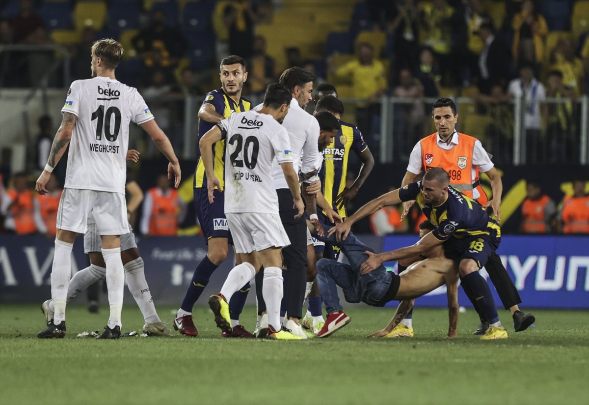 Ankaragücü - Beşiktaş maçındaki olayların görüntüleri #14
