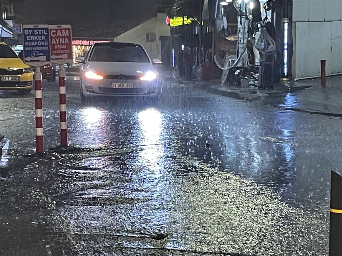 Trabzon da sağanak yağış #1