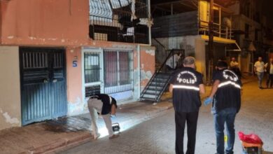 Adana'da av tüfeğiyle ateş açılan evin önünde bulunan Sıla yaralandı