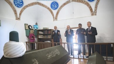 Kemal Kılıçdaroğlu'ndan, Tapduk Emre Türbesi'ne ziyaret