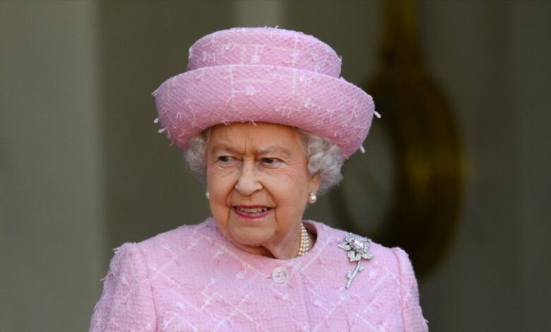 İngiltere Kraliçesi 2. Elizabeth öldü