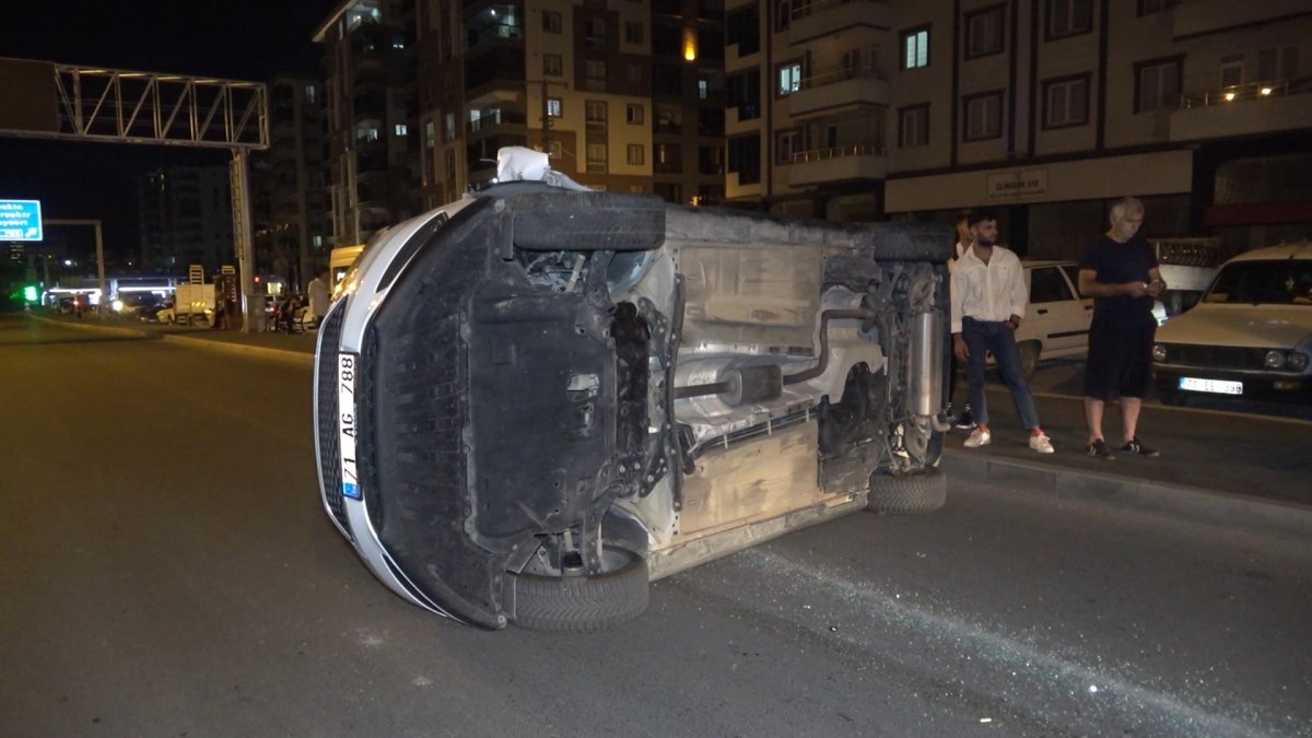 Kırıkkale de trafik kazası: 1 i polis, 5 yaralı #3