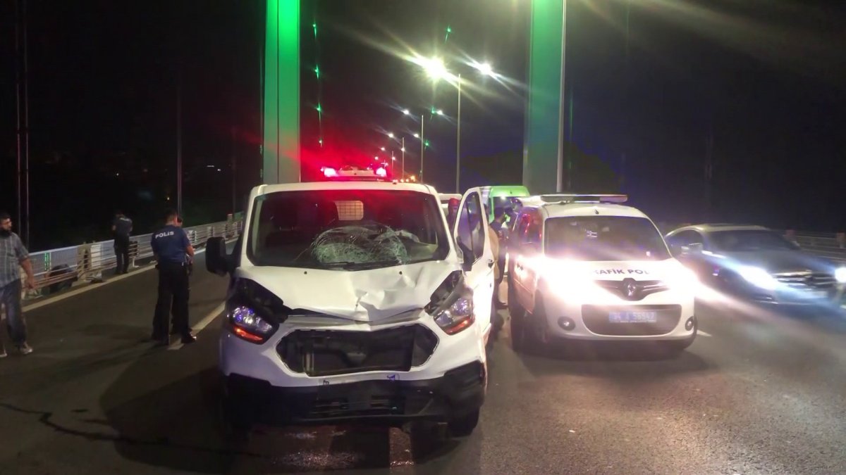 FSM köprüsünde dur ihtarına uymayan sürücü 2 polis memurunu yaraladı #2