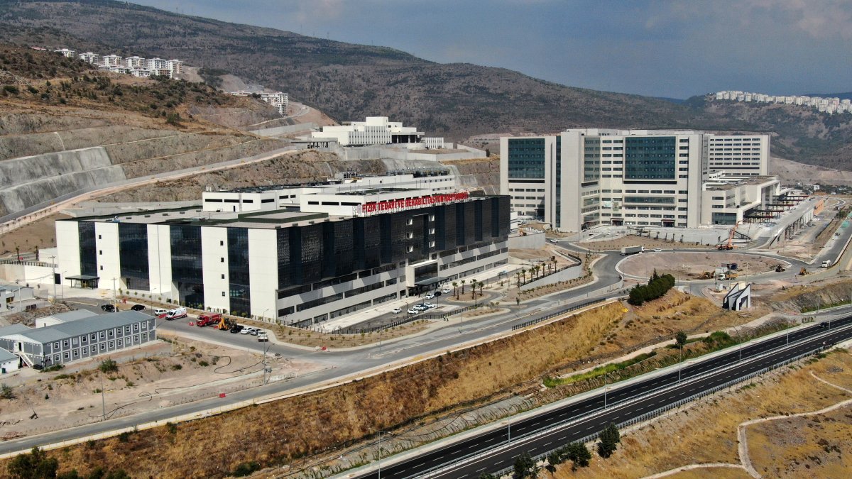 İzmir Şehir Hastanesi çalışmalarında sona yaklaşıldı  #1