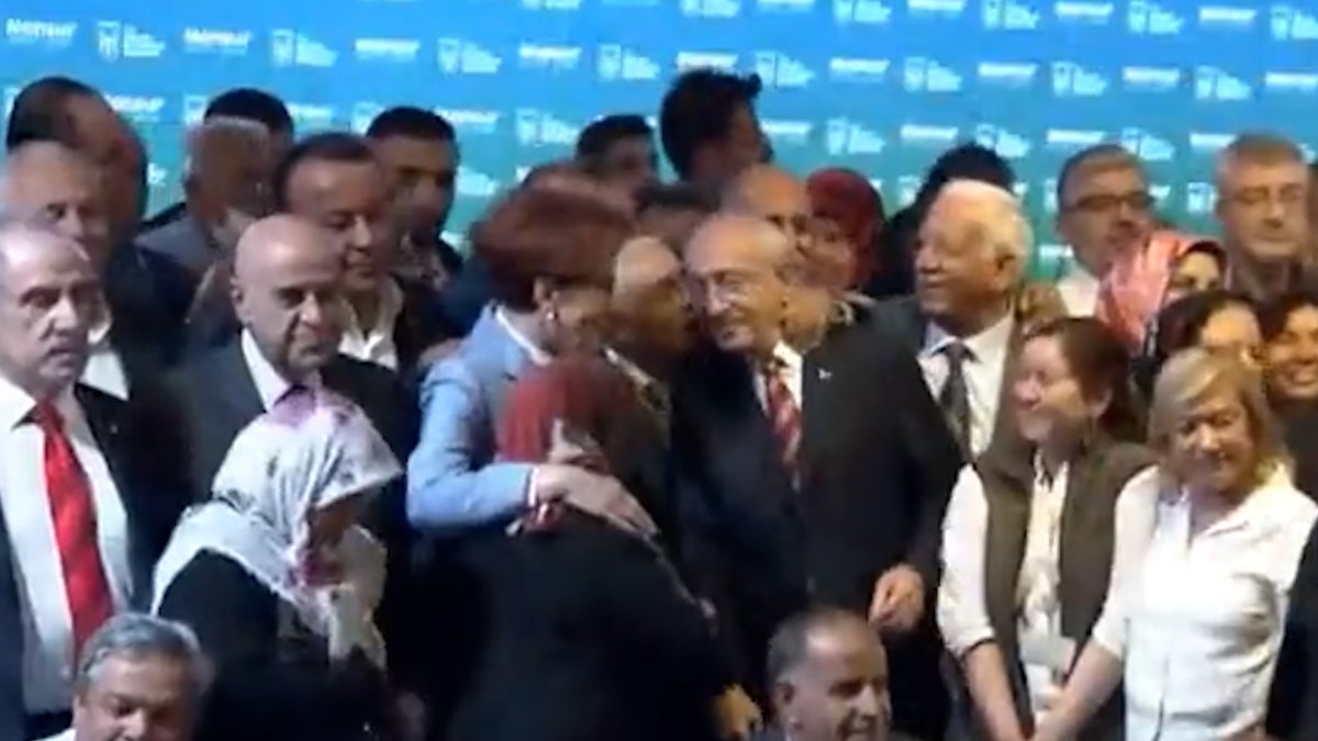 Çiftçinin Kemal Kılıçdaroğlu na sarılıp öptüğü anlar kameralara yansıdı #4