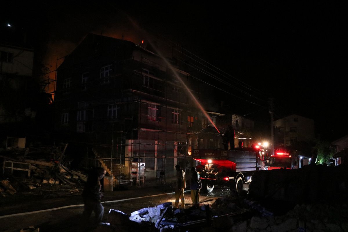 Afyonkarahisar da yangın: 3 ev küle döndü #7