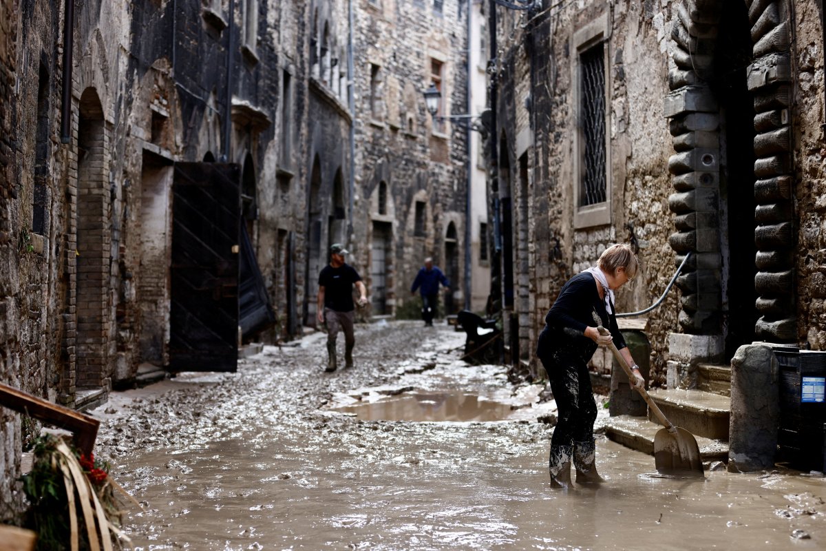 İtalya’da fırtına ve sel: Can kaybı 10’a yükseldi #3