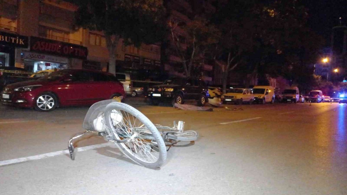 Konya da bisikletlinin ölümüne neden olan alkollü sürücü, 7 araca çarptı #1