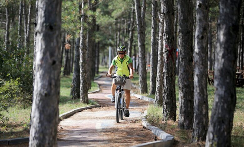 Kırklarelili emekli öğretmen, bisikletiyle günde 40 kilometre gidiyor