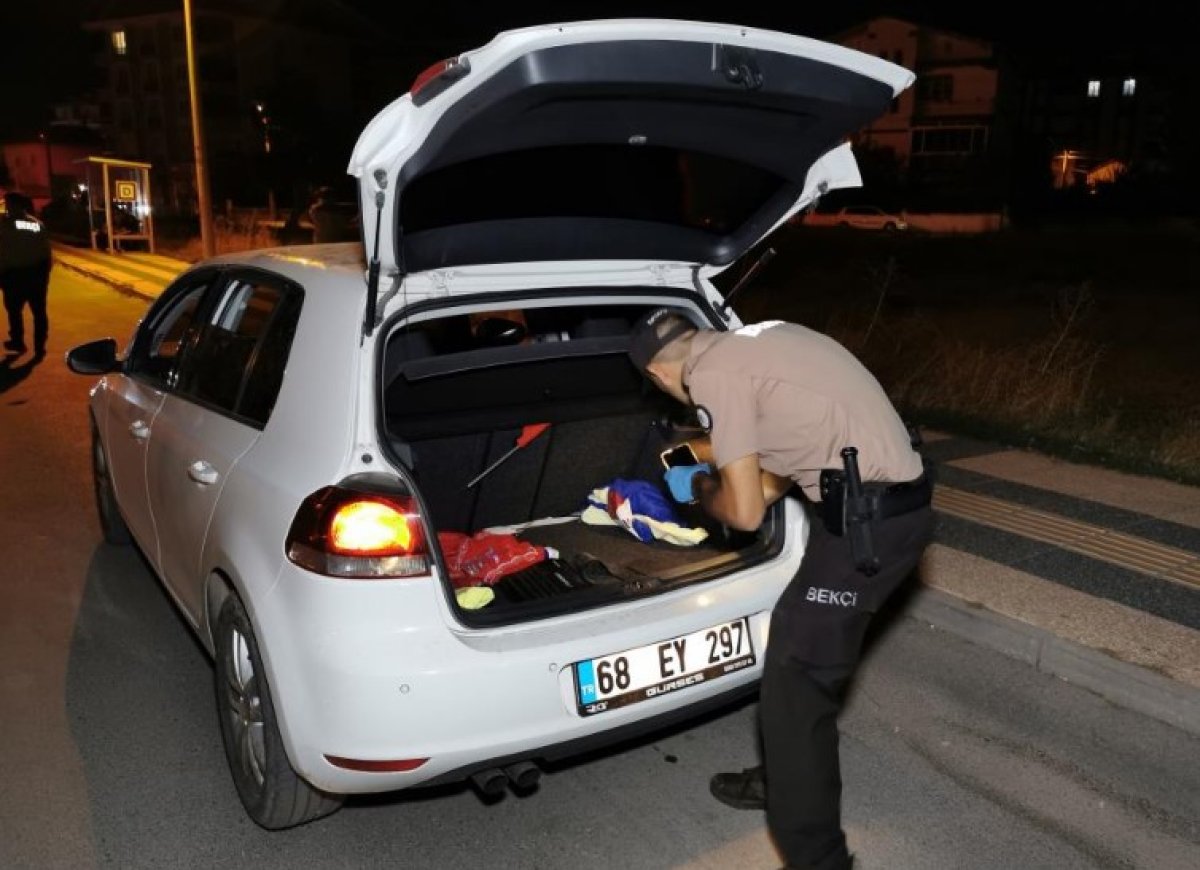 Aksaray da bir sürücü, aracını durduran polislere kendini ihbar etti #3