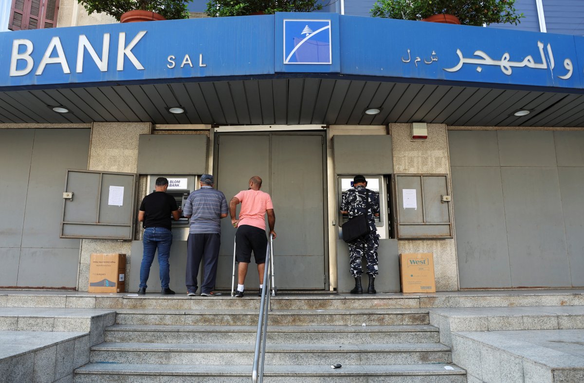 Lübnan da baskınlar nedeniyle bankalar kapalı kalmaya devam edecek #2