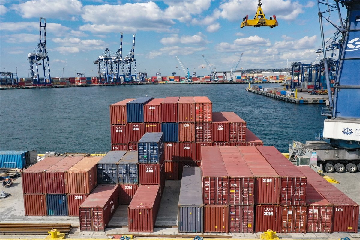 İstanbul’da 11 konteyner dolusu kaçak vantilatör yakalandı #1