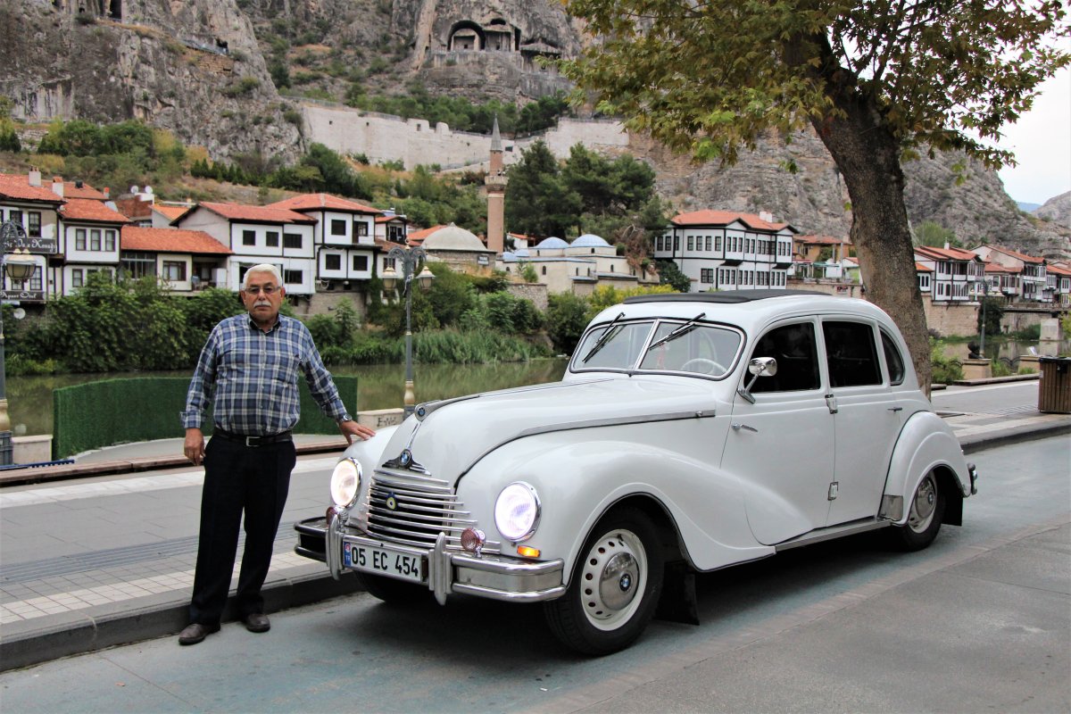 Amasya da benzeri görülmeyen 70 yıllık klasik otomobiline 1.5 milyon lira teklif ettiler #2