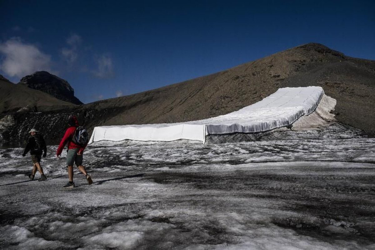 İsviçre, buzulların erimesine karşı 3 milyar frank harcayacak #2