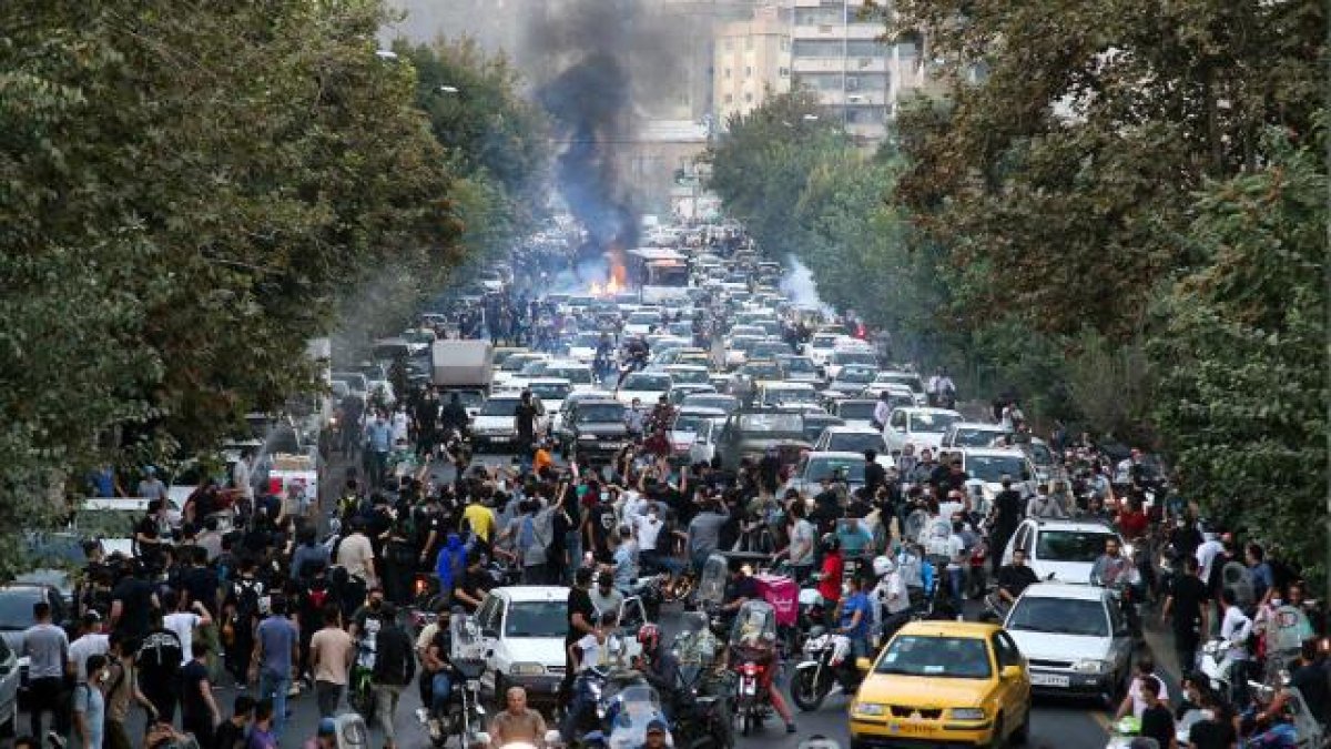 İran daki gösterilerde ölü sayısı artıyor #1