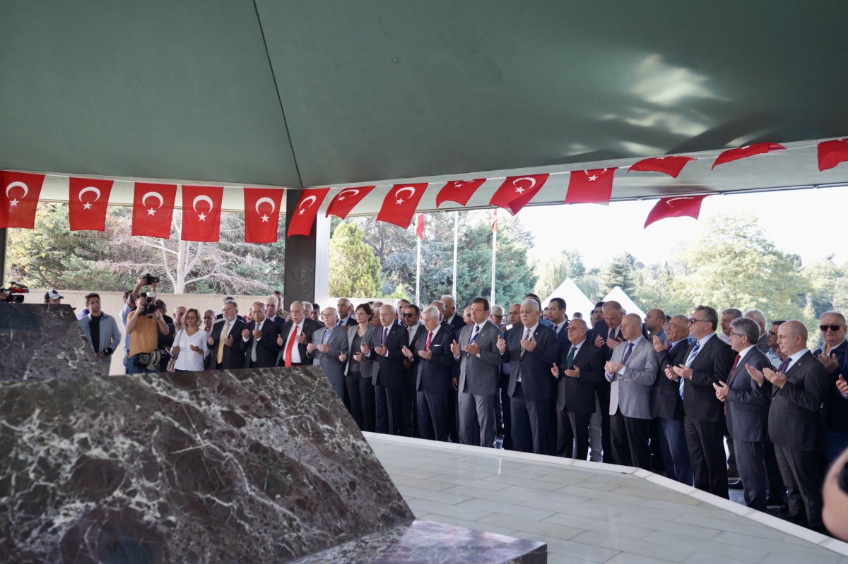 Kemal Kılıçdaroğlu ndan Adnan Menderes in mezarına ziyaret  #1