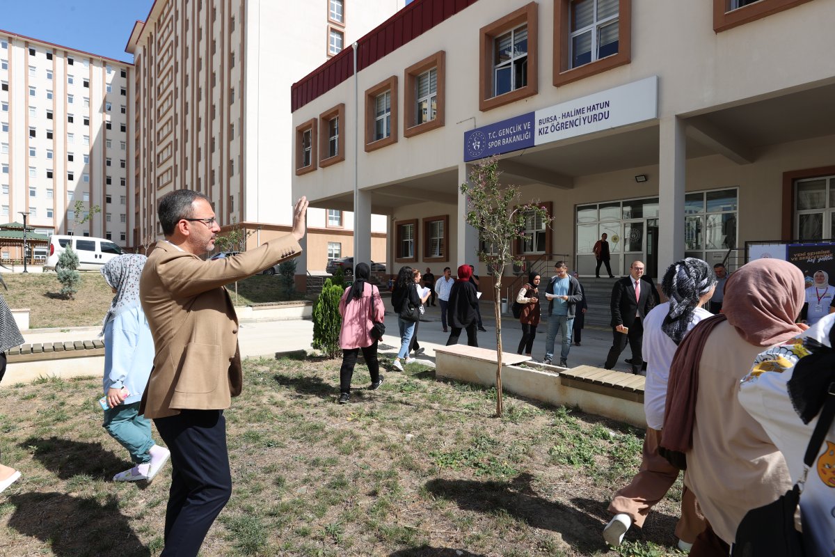 Mehmet Muharrem Kasapoğlu, Bursa’da iki GSB yurdunu ziyaret etti  #2