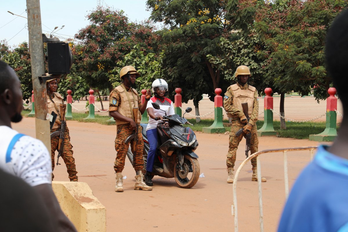 Burkina Faso’da devrik lider Damiba Togo’ya sığındı #6