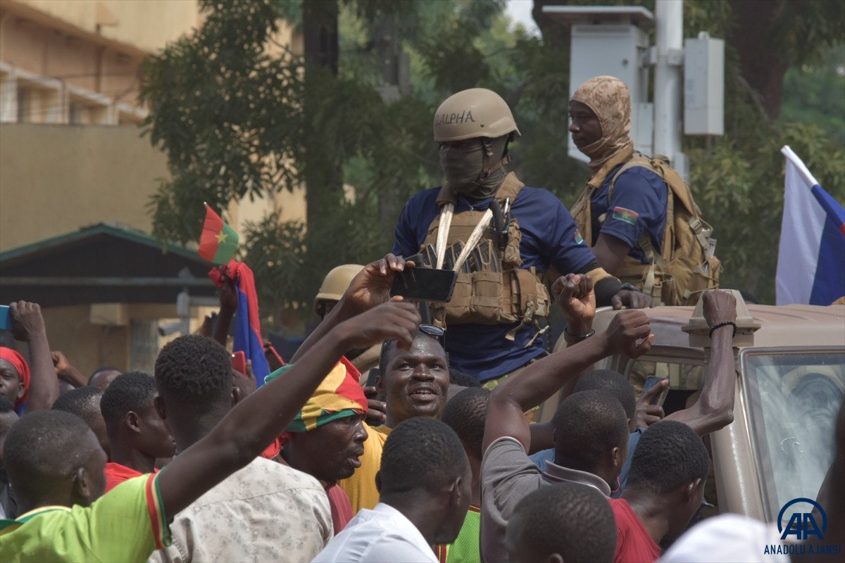 Burkina Faso’da devrik lider Damiba Togo’ya sığındı #3