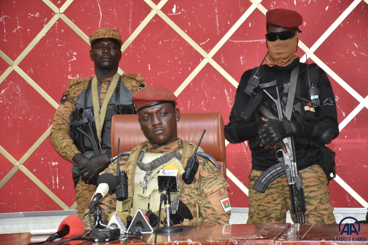 Burkina Faso’da devrik lider Damiba Togo’ya sığındı #1
