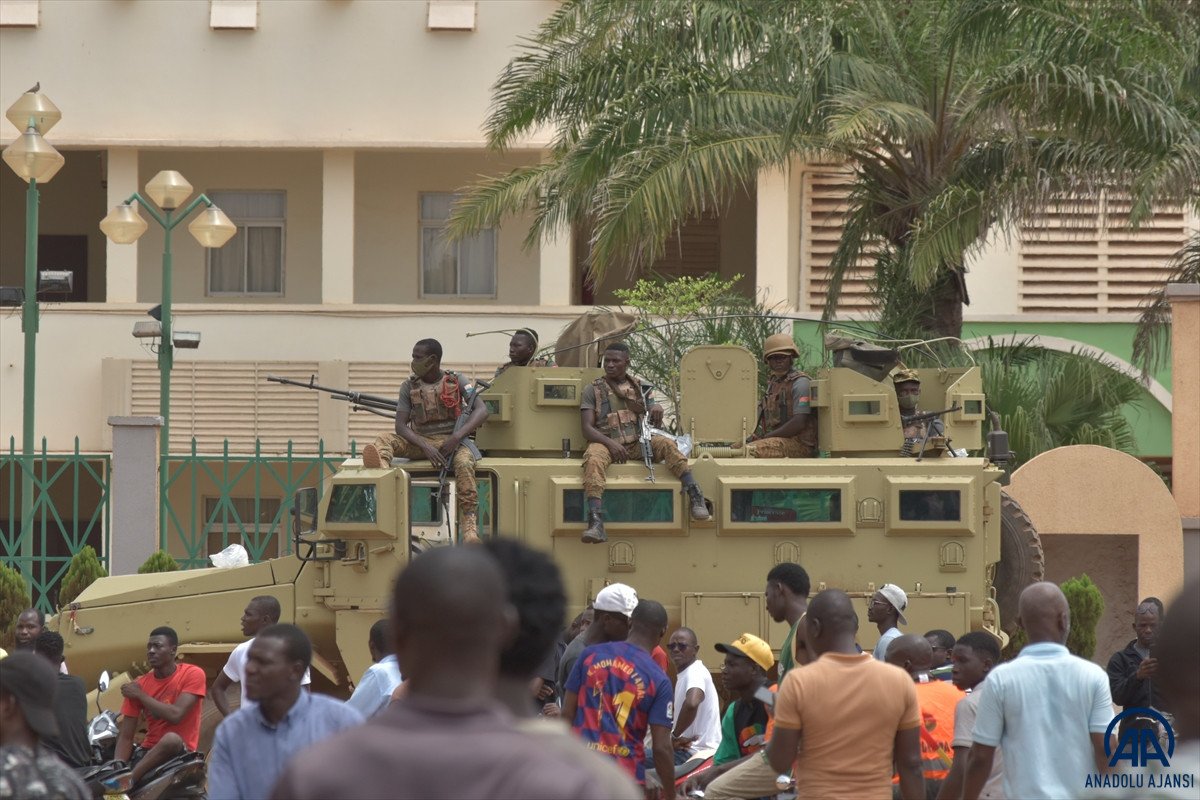 Burkina Faso’da devrik lider Damiba Togo’ya sığındı #4