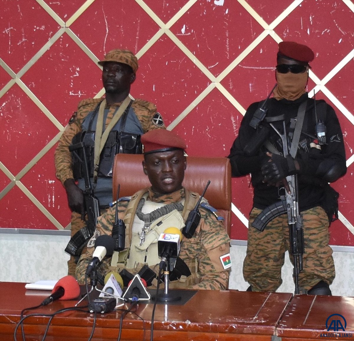Burkina Faso’da devrik lider Damiba Togo’ya sığındı #2
