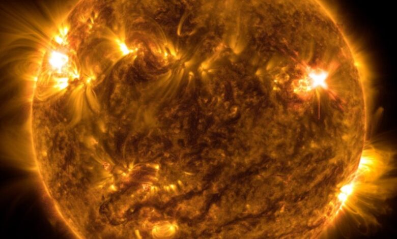 NASA, Güneş'teki güçlü patlamayı görüntüledi