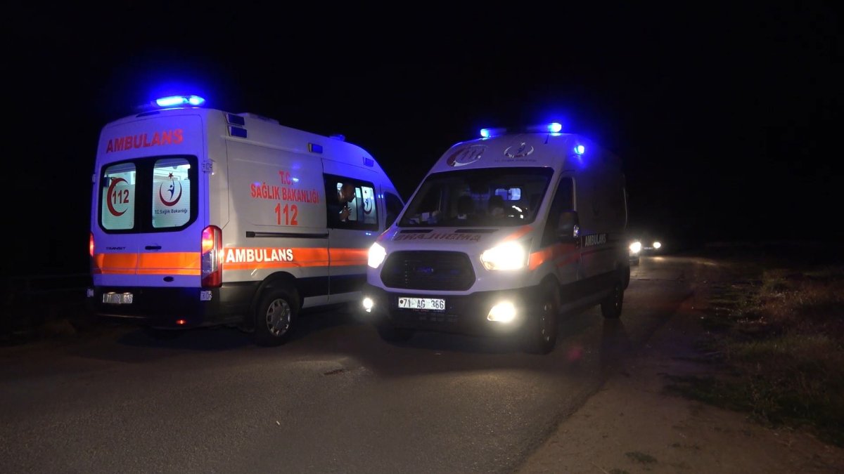 Kırıkkale de alkollü sürücü, otomobiliyle dereye uçtu: 2 yaralı #4