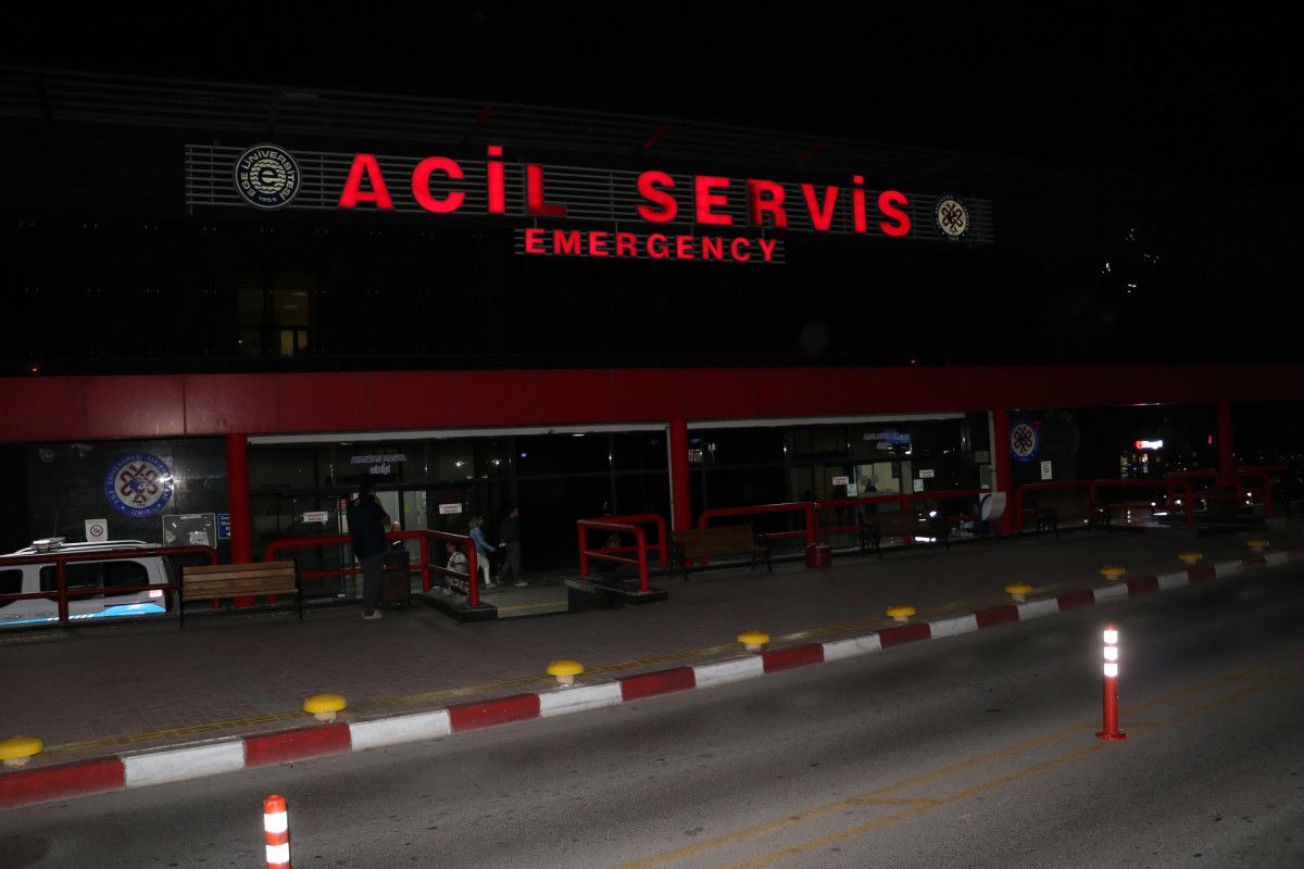 İzmir de evine giderken fırına girmek isteyen doktor, hasta yakınları tarafından darbedildi #1