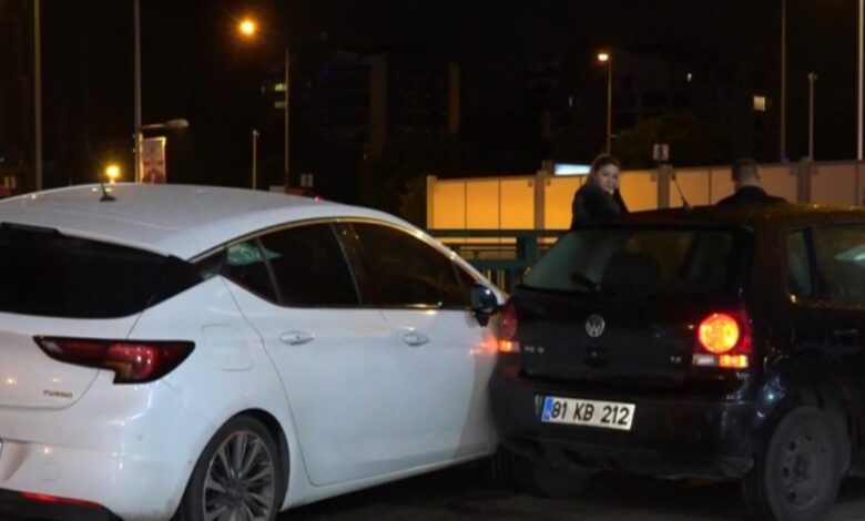 Bursa'da yakıtı biten kadına yardım ederken otomobil çarptı