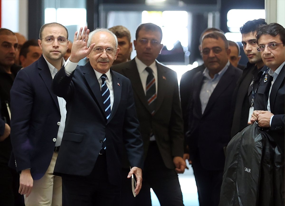 Kemal Kılıçdaroğlu, ABD ye gitmek için İstanbul Havalimanı nda #3