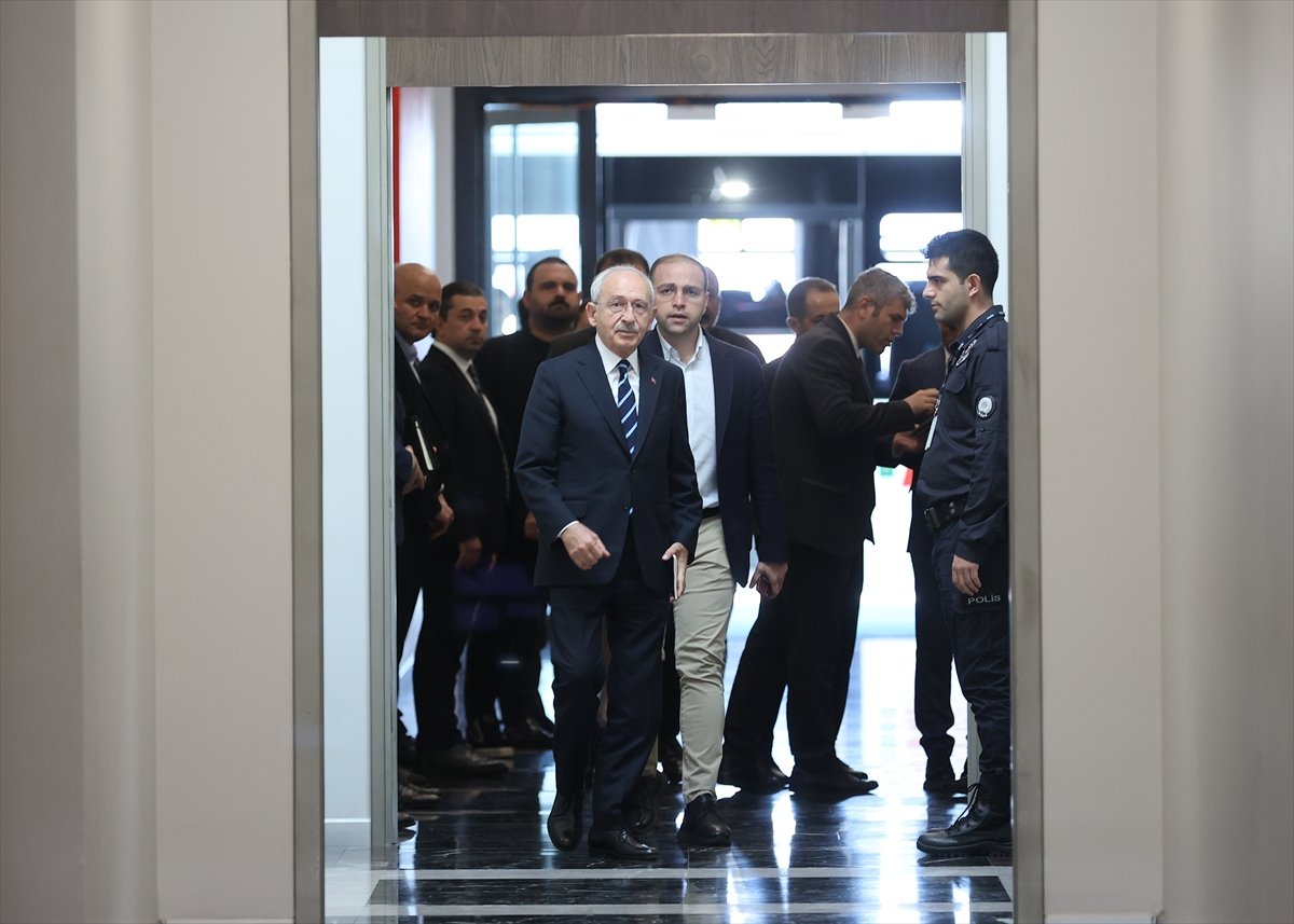 Kemal Kılıçdaroğlu, ABD ye gitmek için İstanbul Havalimanı nda #2