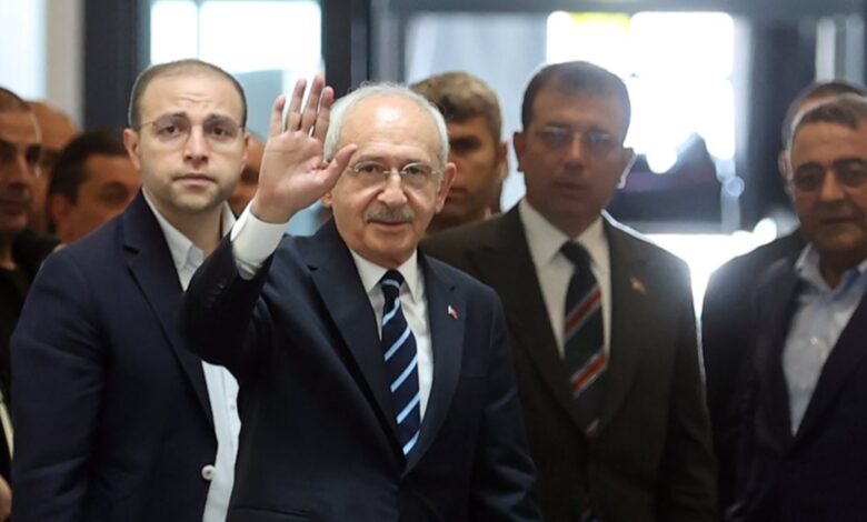 Kemal Kılıçdaroğlu, ABD'ye gitmek için İstanbul Havalimanı'nda