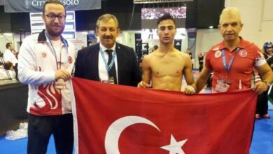 Genç kick boksçu Çetin Karapınar Dünya Şampiyonu