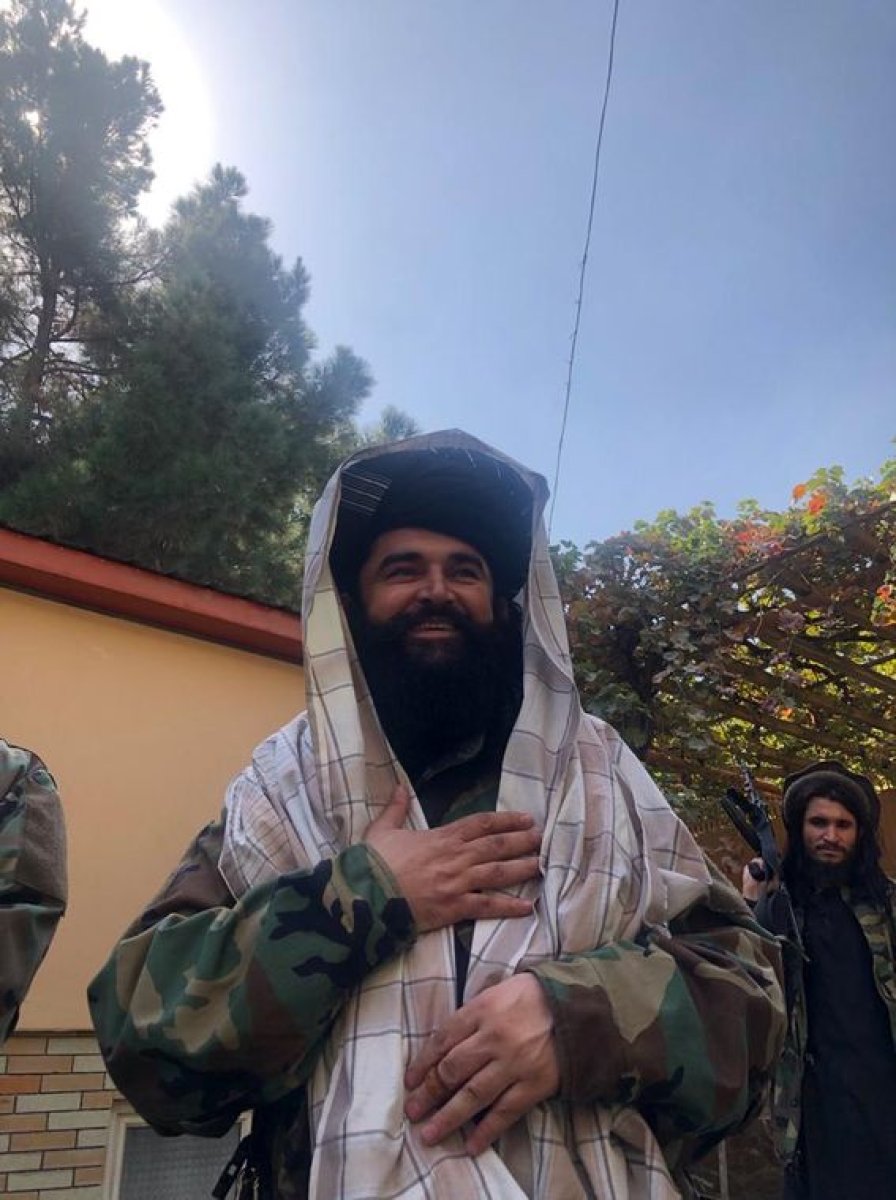 Nagehan Alçı dan Taliban ın canlı bomba tim şefi ile röportaj  #4