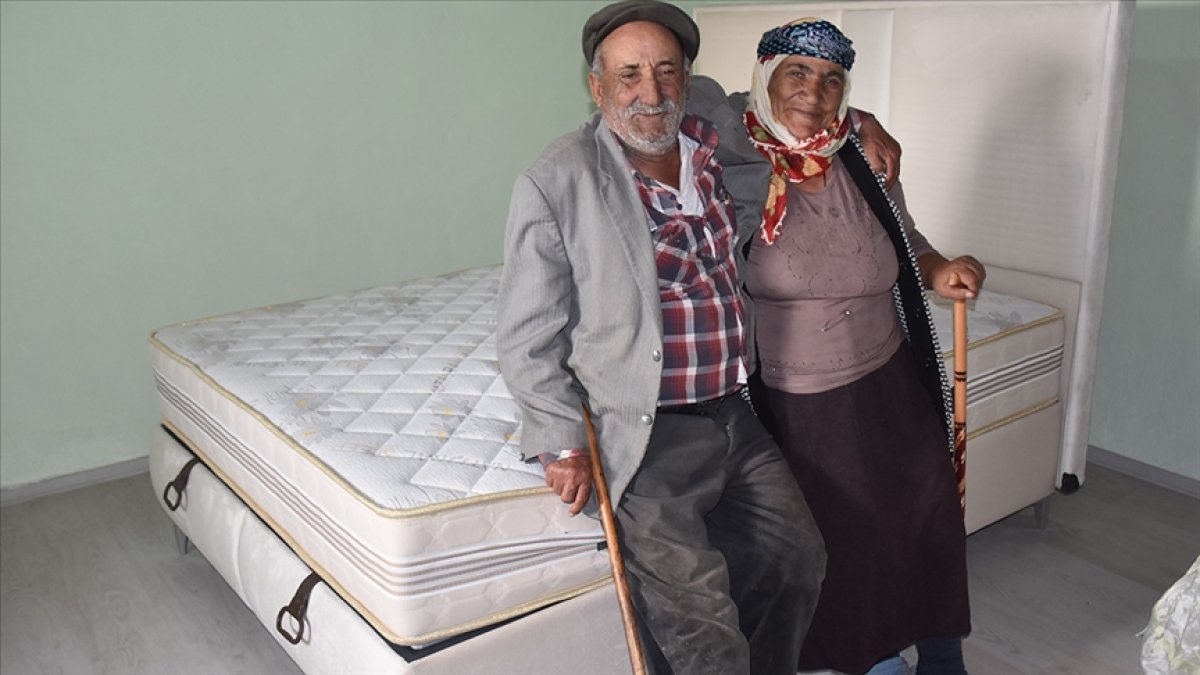 Kars ta yaşlı çift, kış öncesi hayırsever desteğiyle hayallerindeki eve kavuştu #1