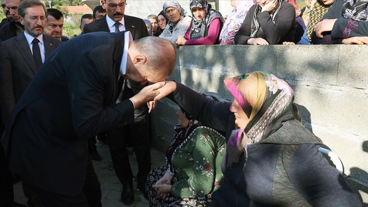 Cumhurbaşkanı Erdoğan dan maden şehidi ailesine ziyaret #3