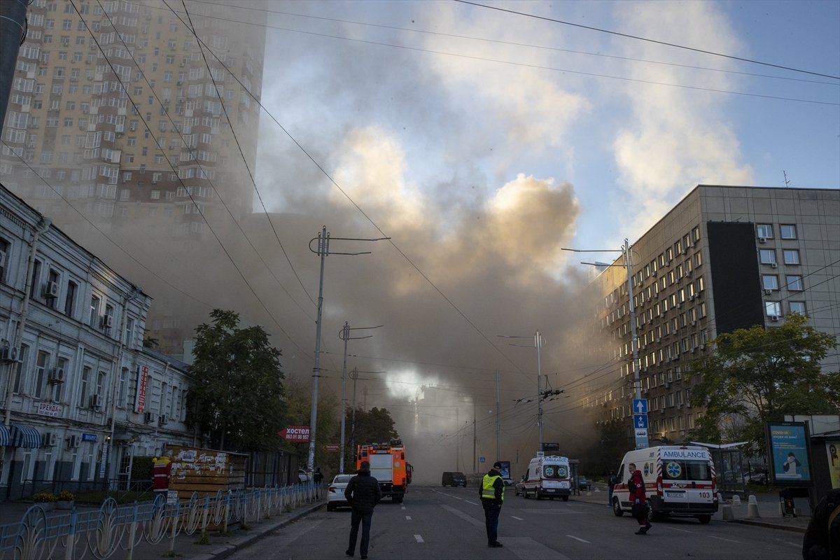 Rus ordusu Ukrayna nın başkenti Kiev e saldırı düzenledi #1