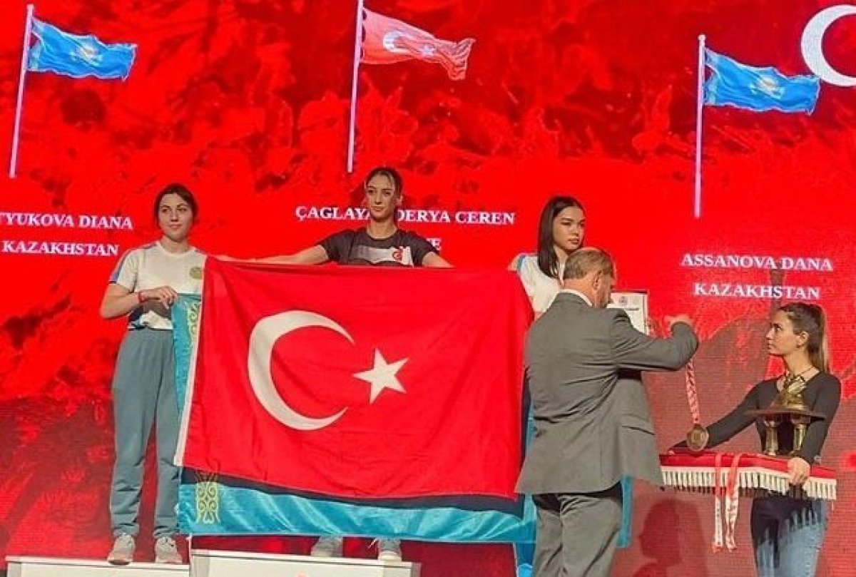 Dünya Şampiyonu Derya Ceren Çağlayan dan Türk bayraklı yanıt #6