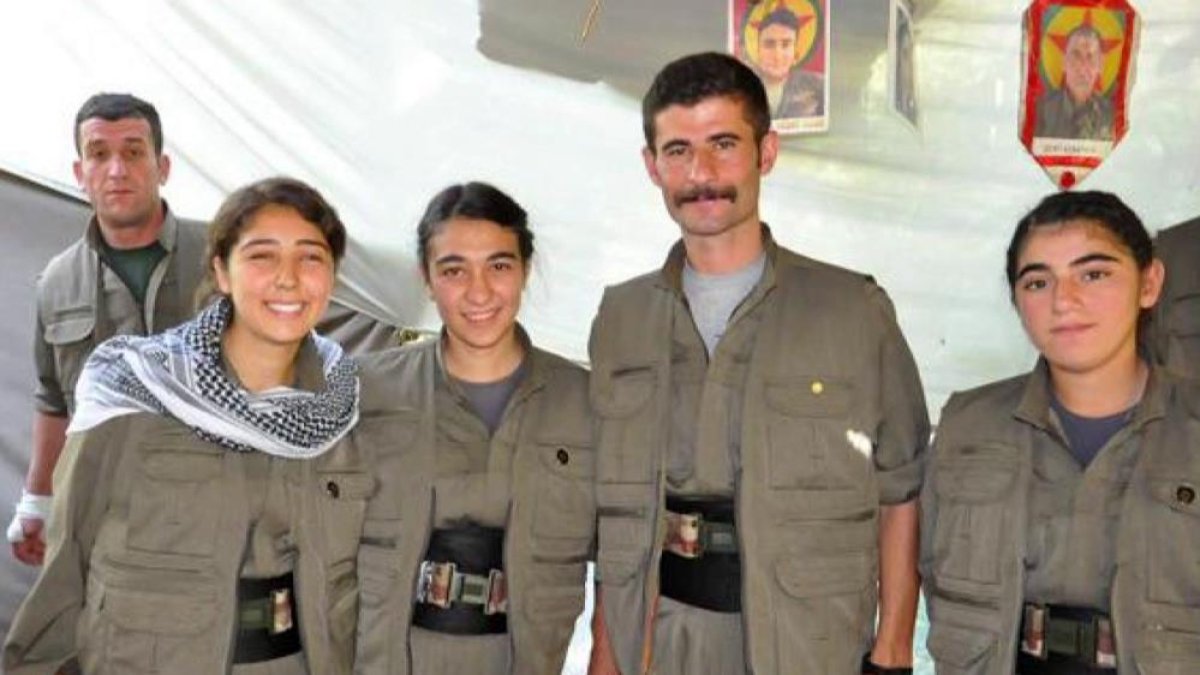 PKK lılarla fotoğrafı çıkan İBB çalışanı görüntüleri inkar etti #2