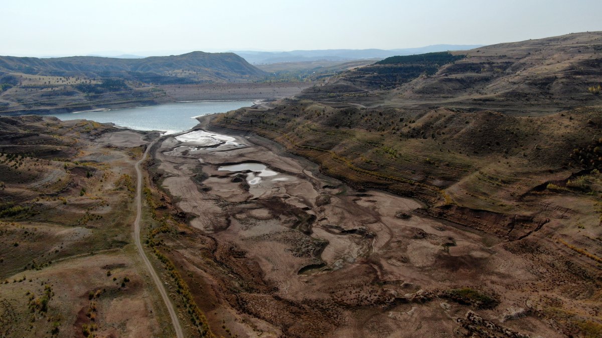 Sivas ta 4 Eylül Barajı alarm veriyor #1