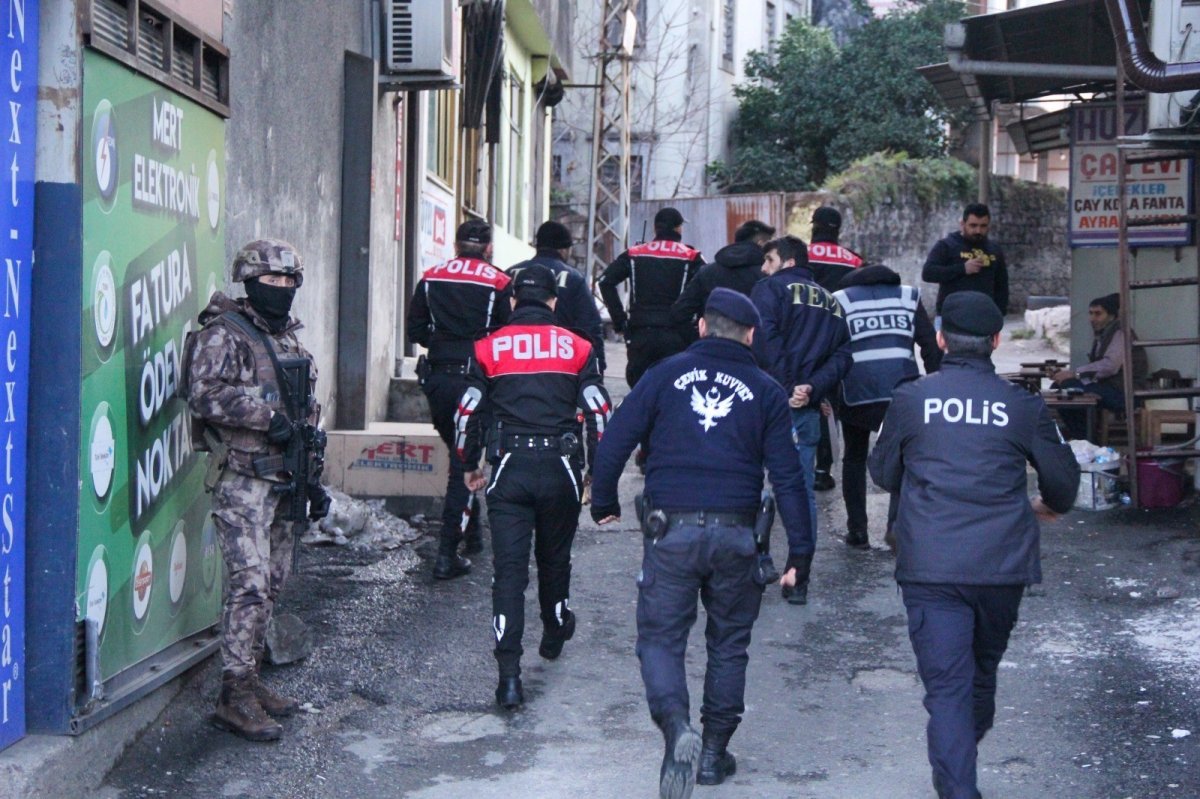 Trabzon’da fuhuşla mücadele: 204 kadın yakalandı #5