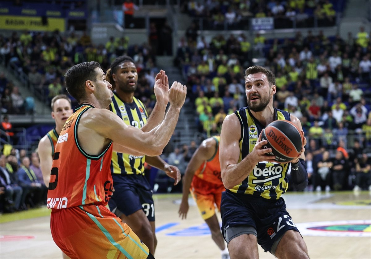 Fenerbahçe EuroLeague de 4 te 4 yaptı #3