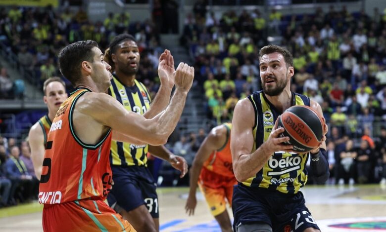 Fenerbahçe EuroLeague'de 4'te 4 yaptı